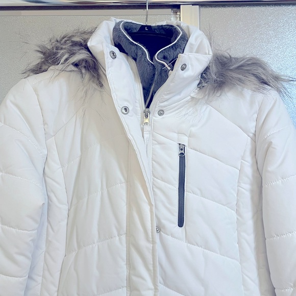 Winter Jacket. Brand new. Size S - Picture 6 of 6